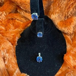 GORGEOUS EARRINGS AND MATCHING FAUX TANZANITE PENDANT